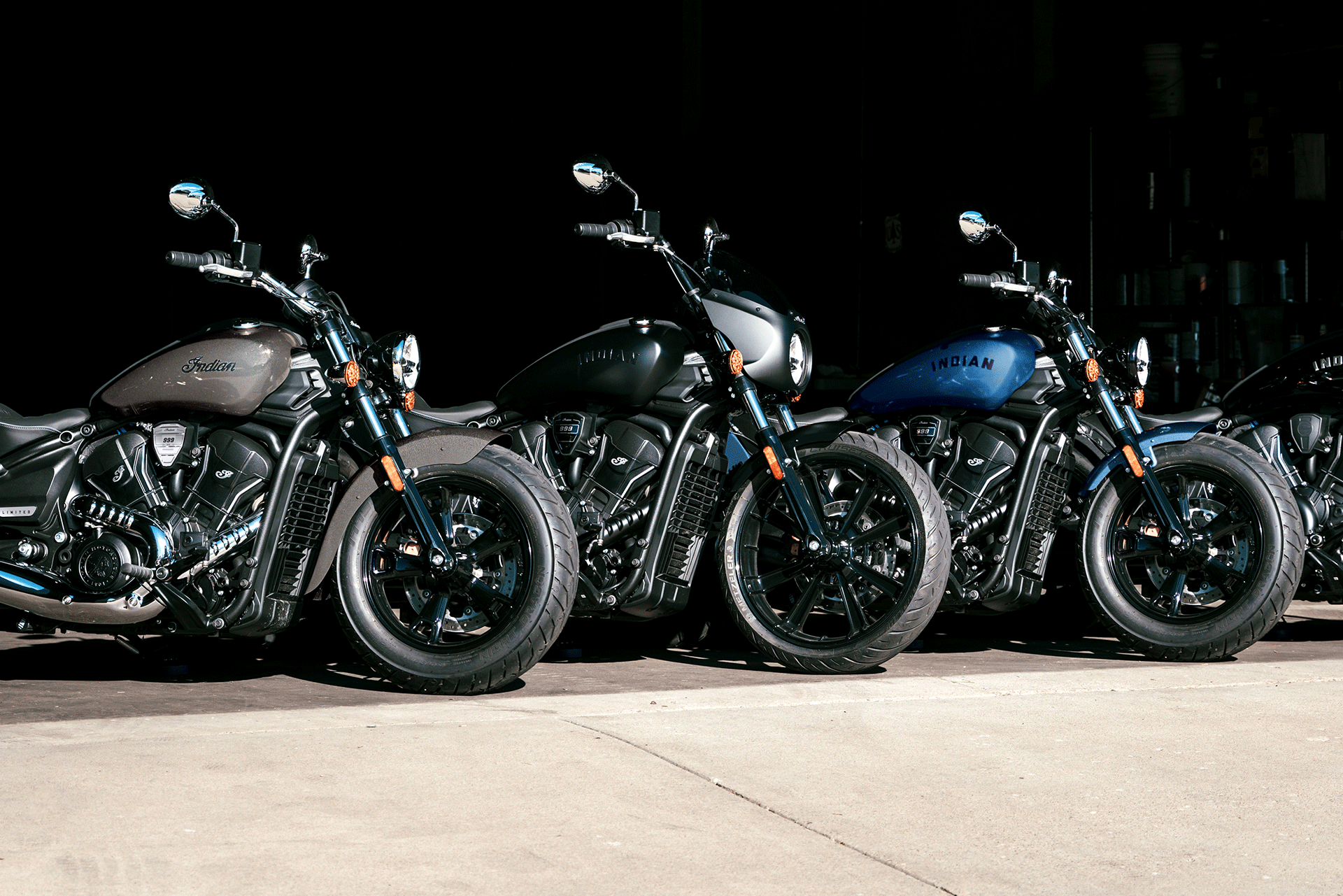 millepercento-concessionaria-como-indian-motorcycle-parallax-1