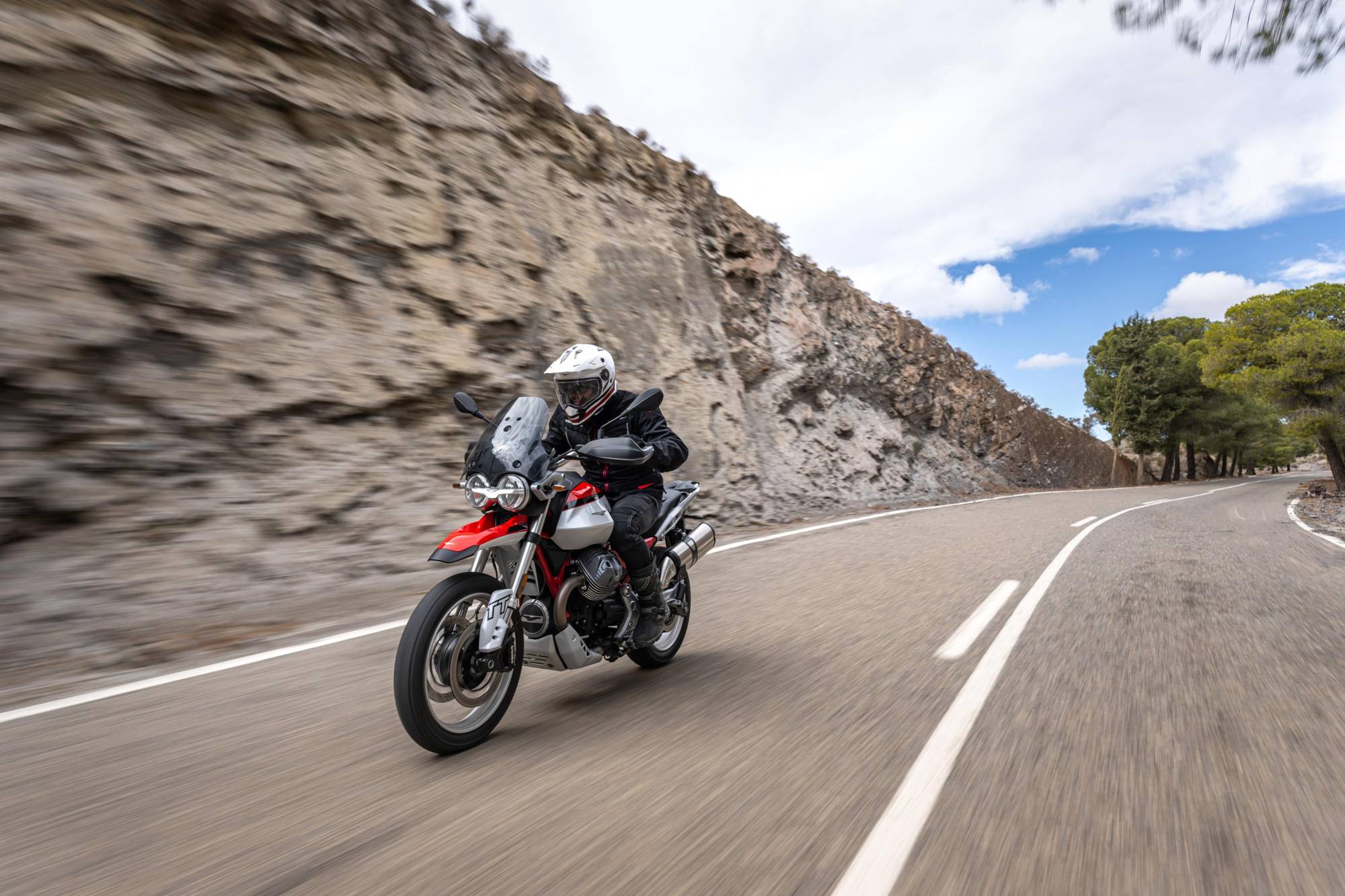moto-guzzi-v85-tt-2024-millepercento-6