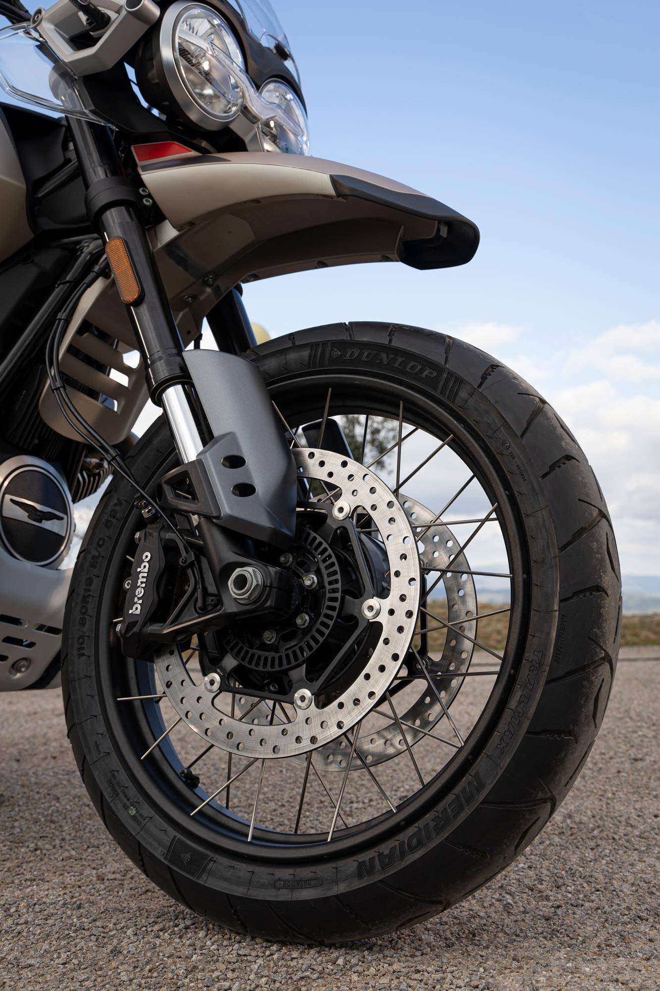 moto-guzzi-v85-tt-travel-2024-accessori-millepercento-5