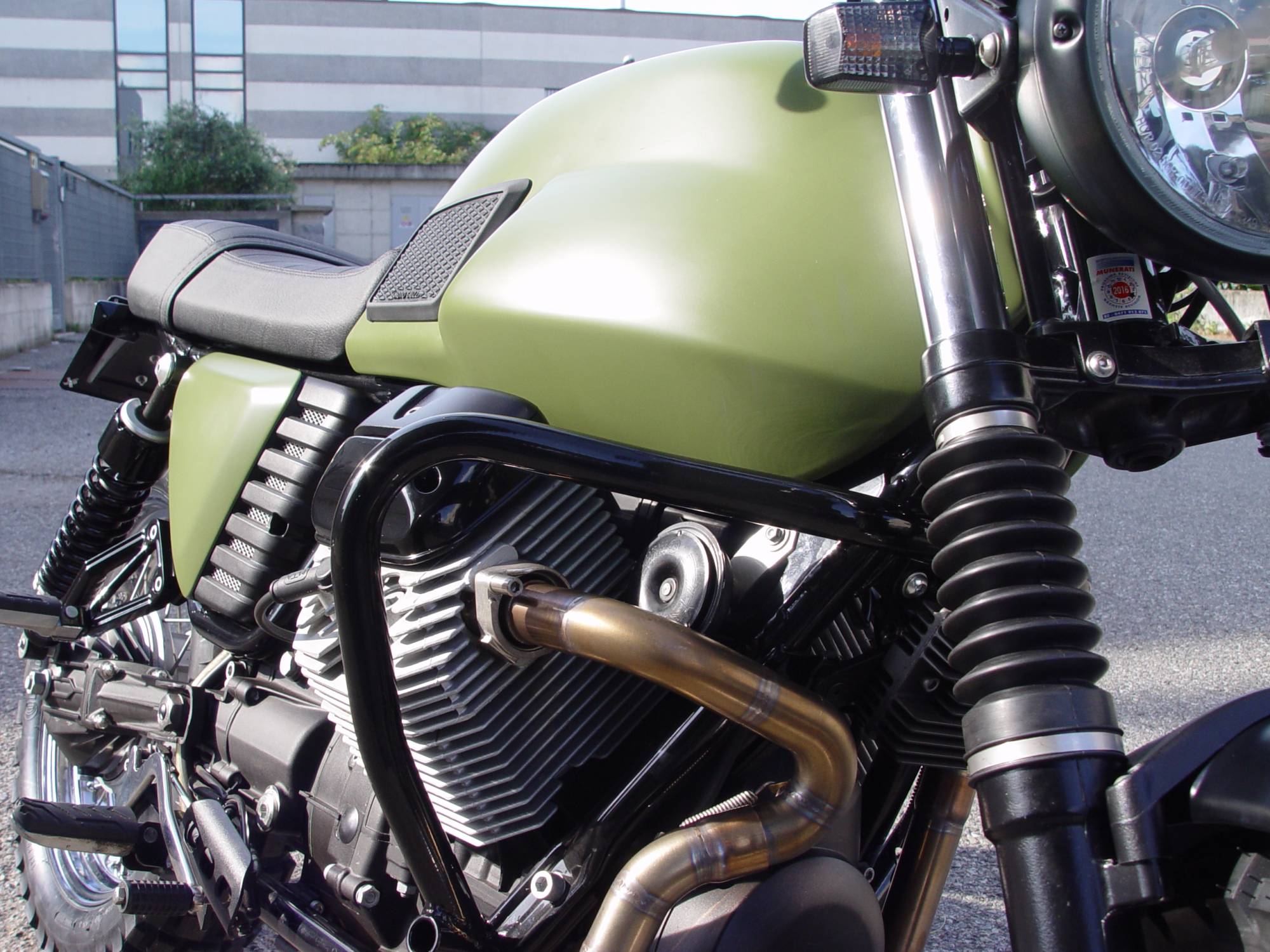 V7 Scrambler a