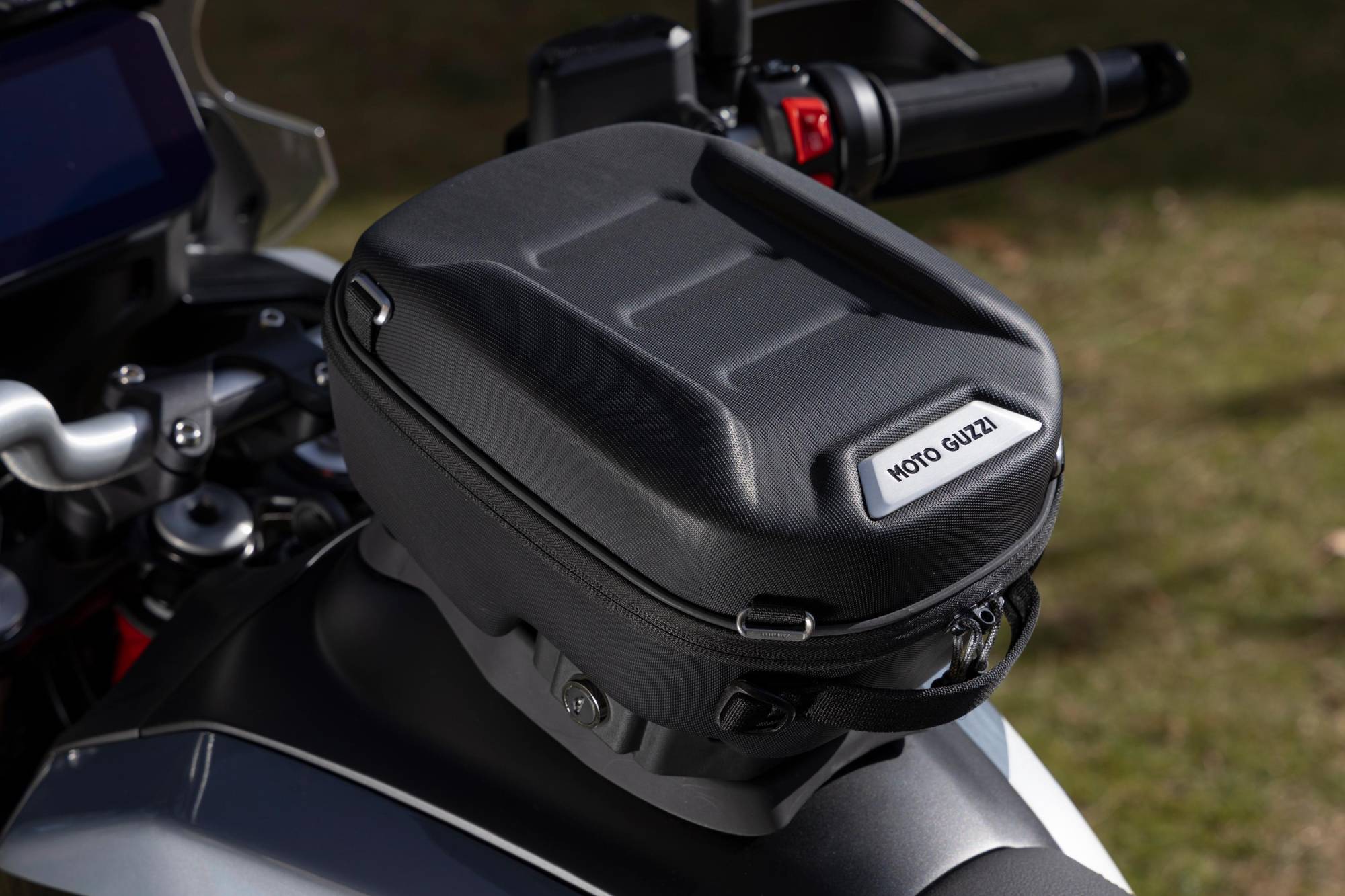 moto-guzzi-v85-tt-2024-accessori-millepercento-1