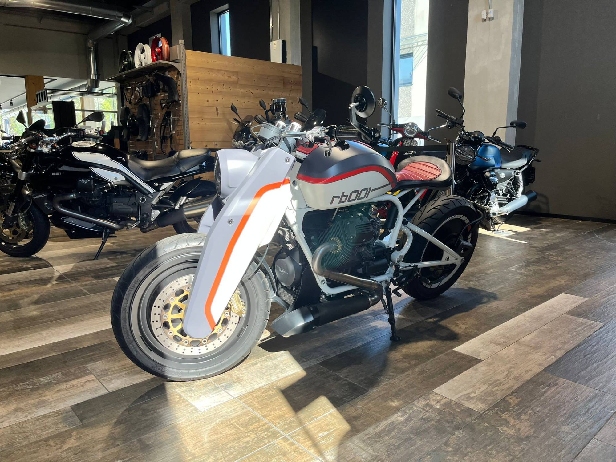 breva 750 special a