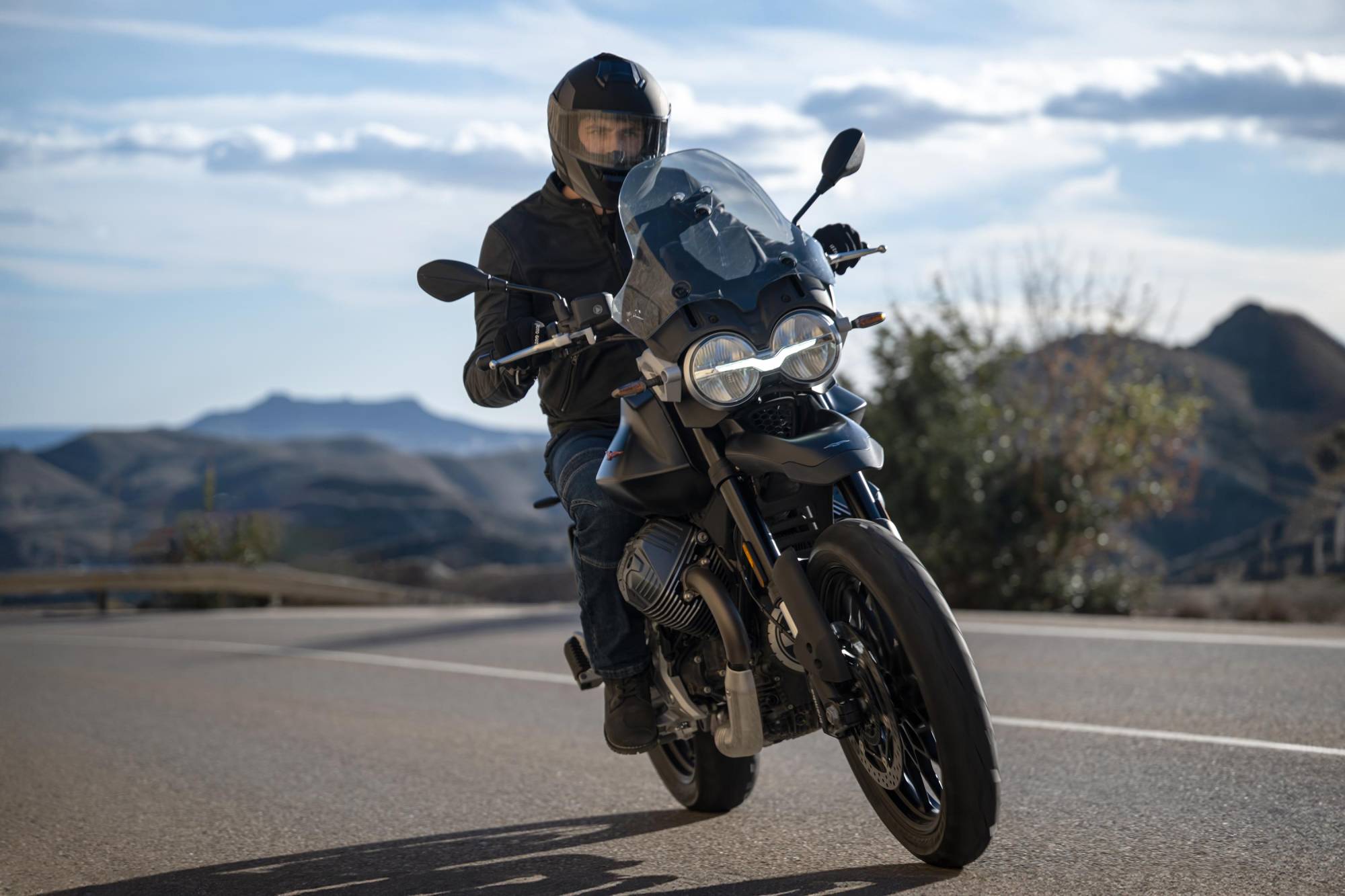 moto-guzzi-v85-strada-2024-millepercento-6