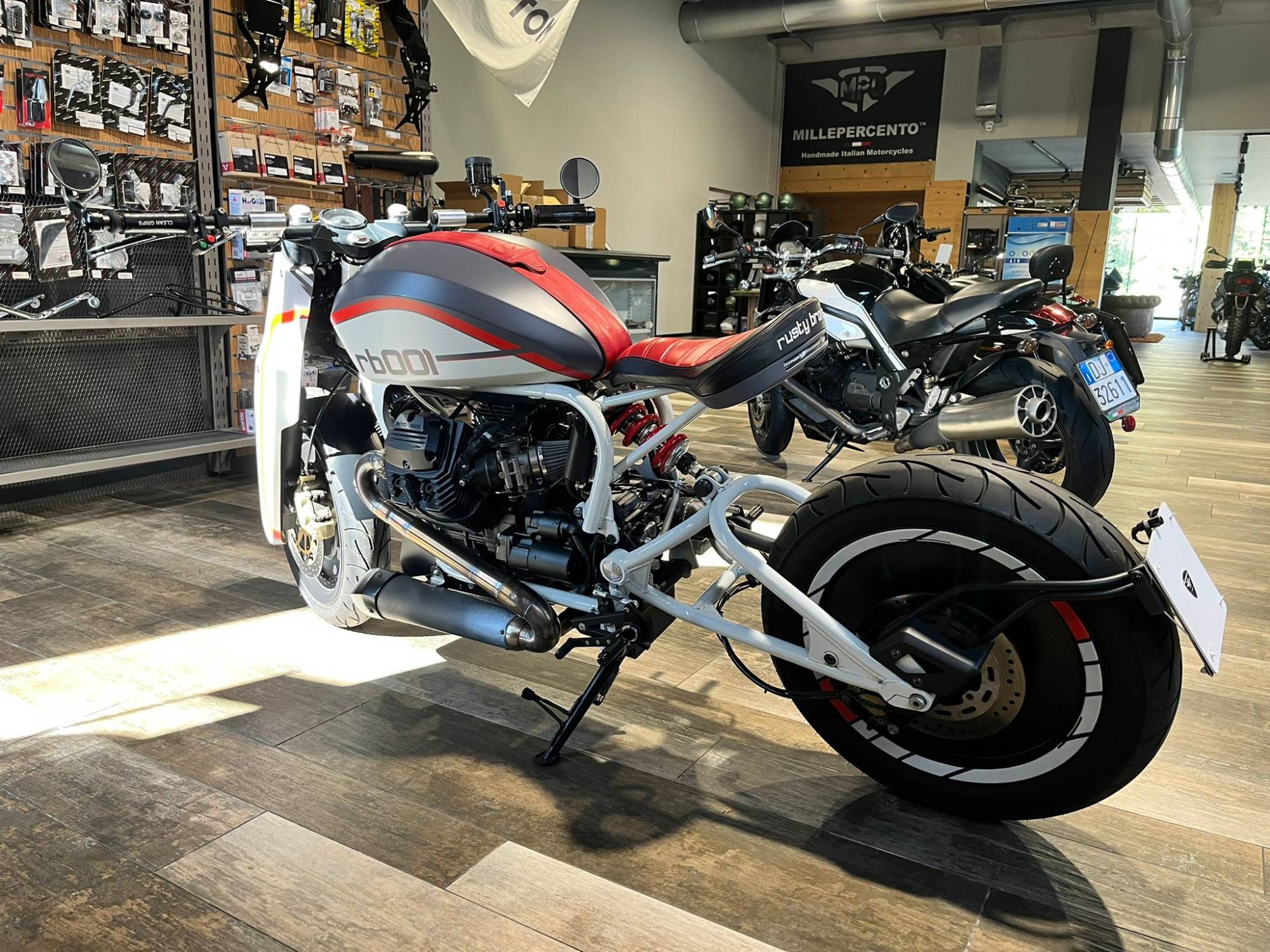 breva 750 special b