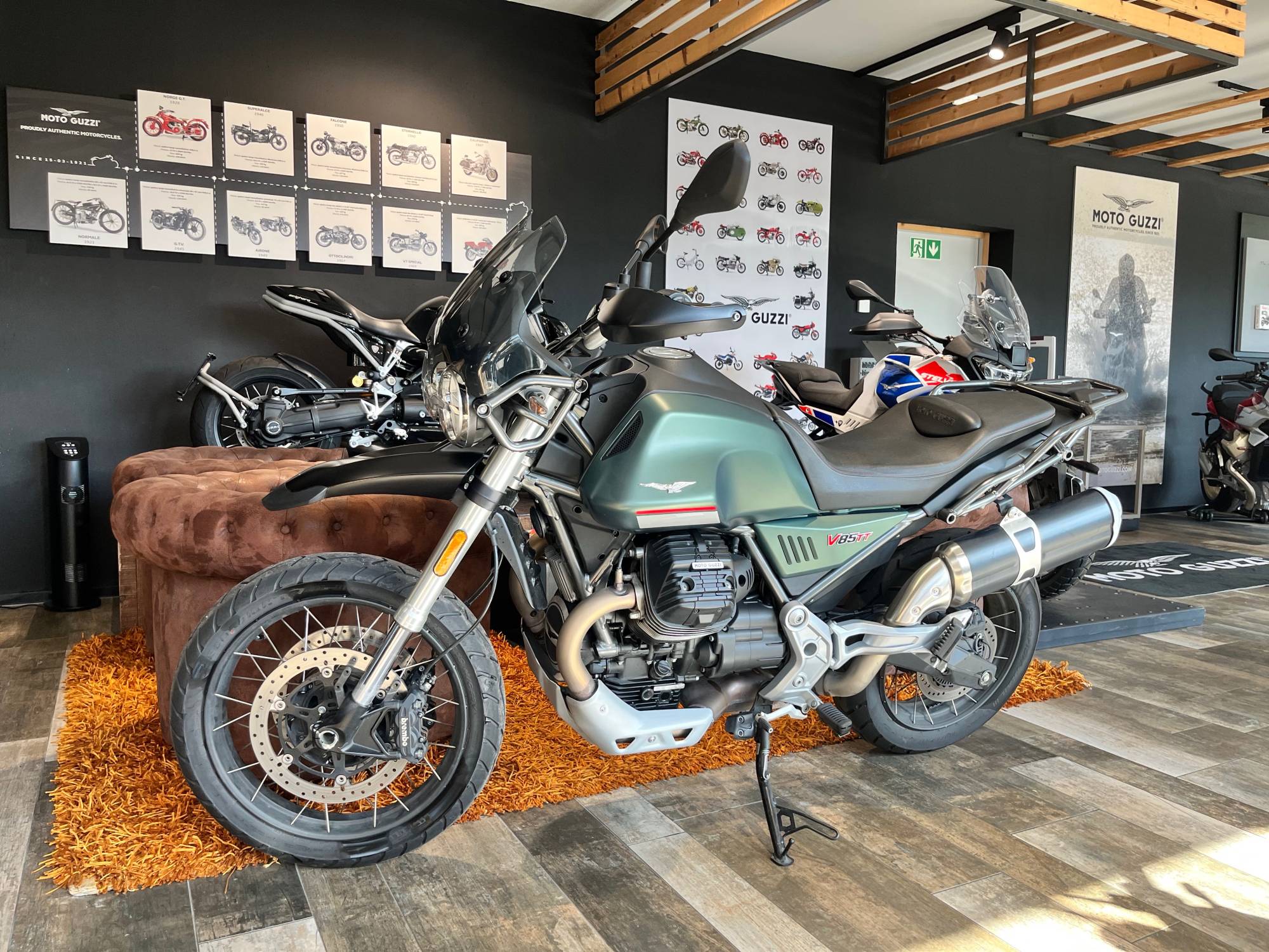 V85TT verde c