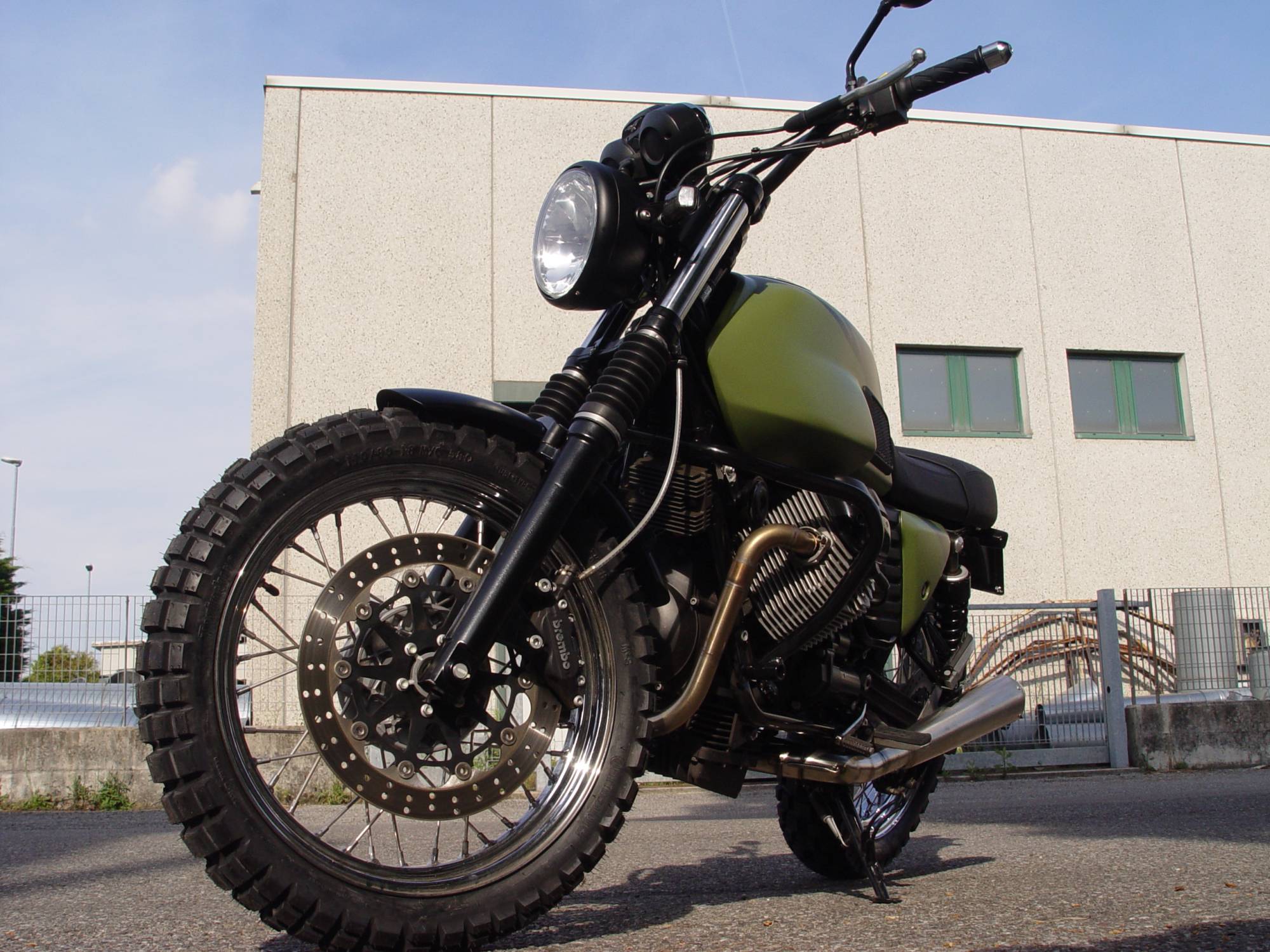 V7 Scrambler e