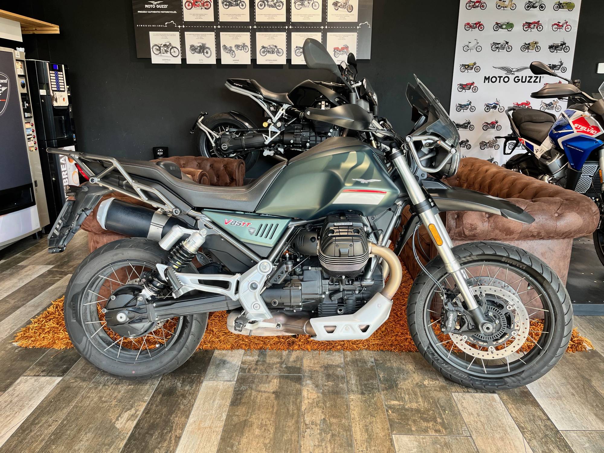 V85TT verde a