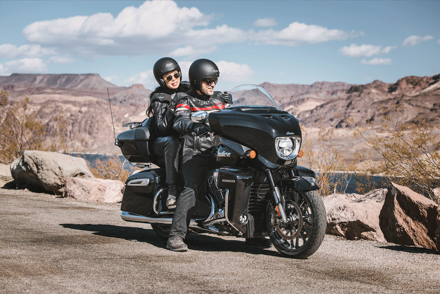 millepercento-concessionaria-como-indian-motorcycle-parallax-3