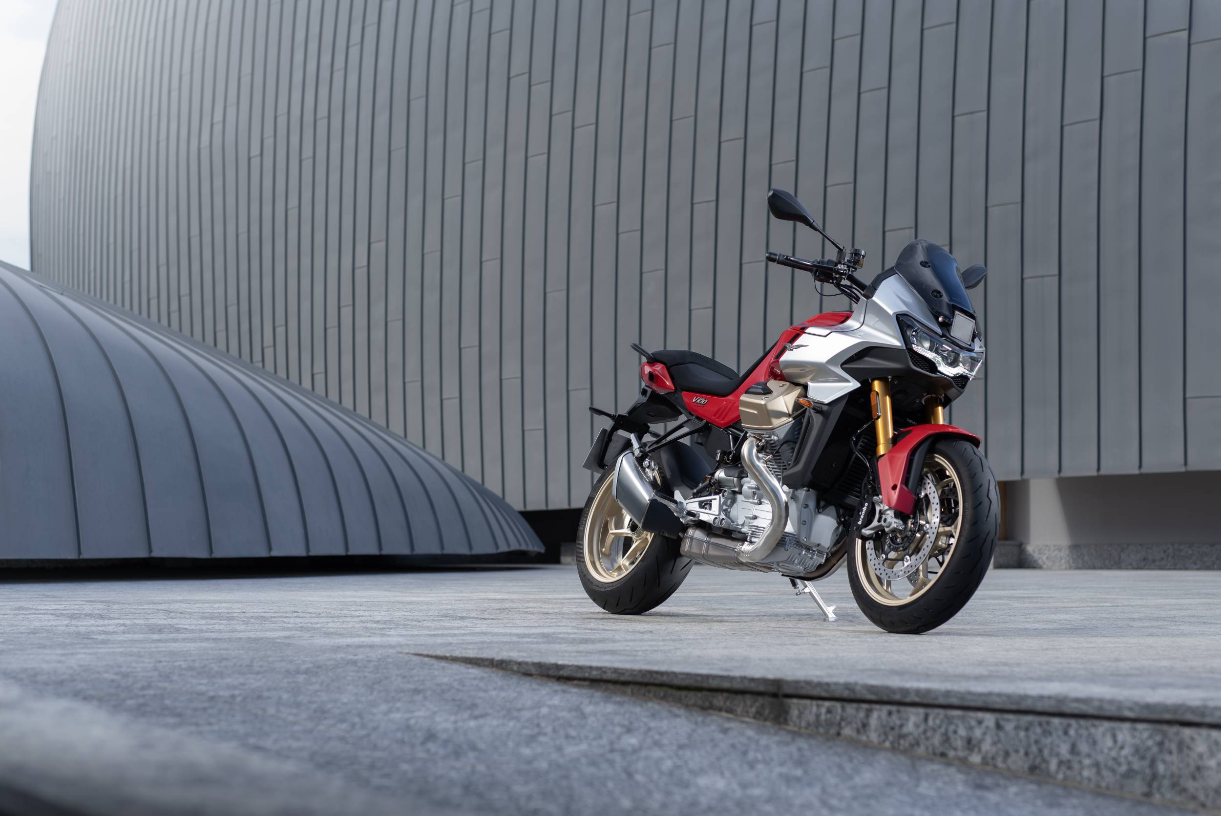 millepercento-motoguzzi-v100-mandello-s-rosso-lava-footer