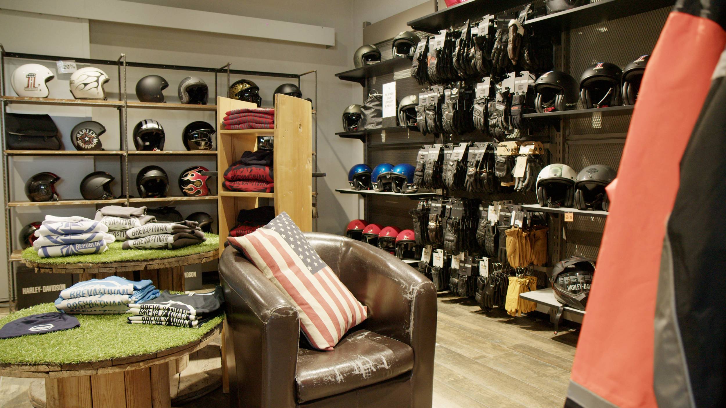 Moto-Guzzi-Millepercento-Abbigliamento-101