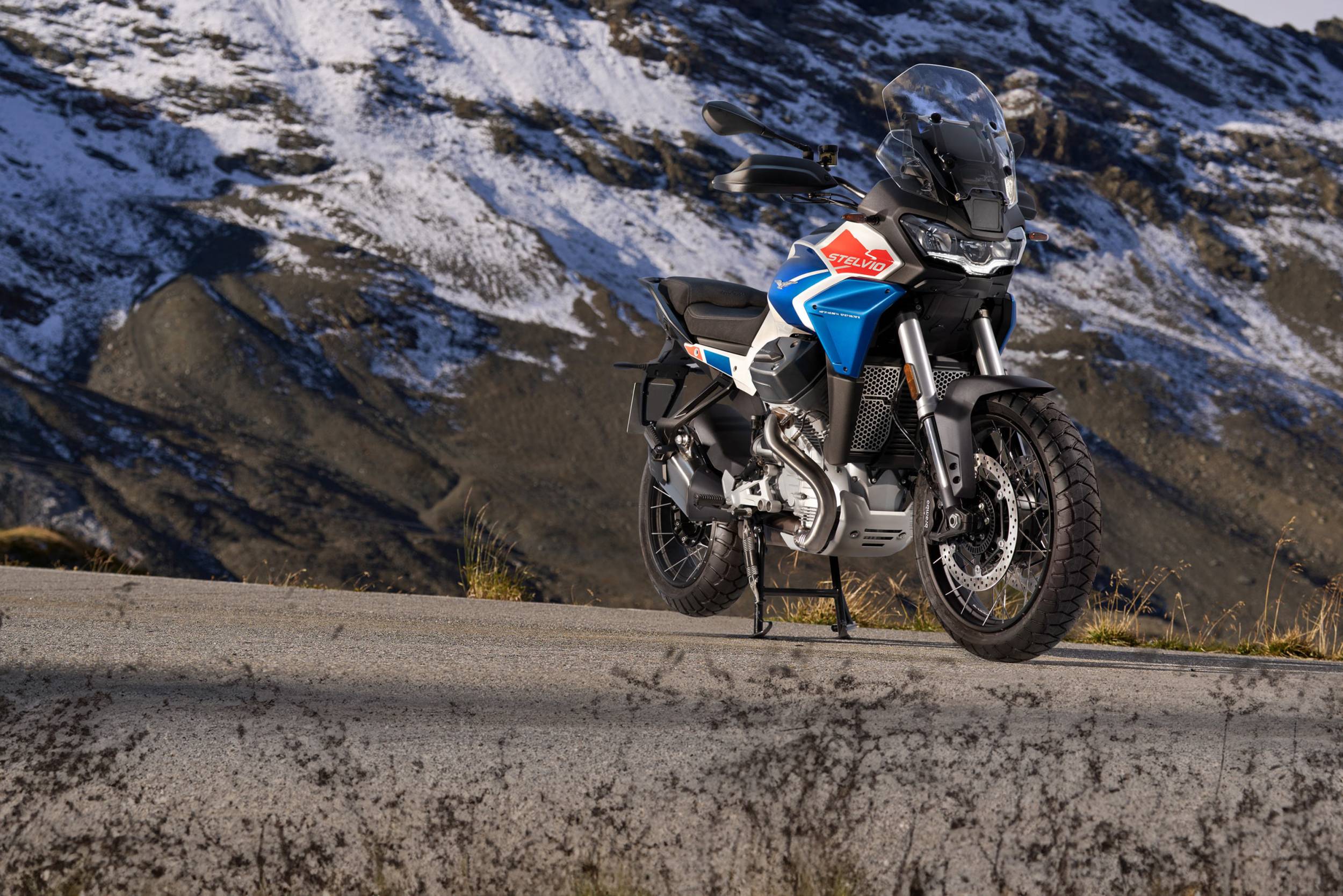 millepercento-moto-guzzi-stelvio-duecento-tributo-montagna