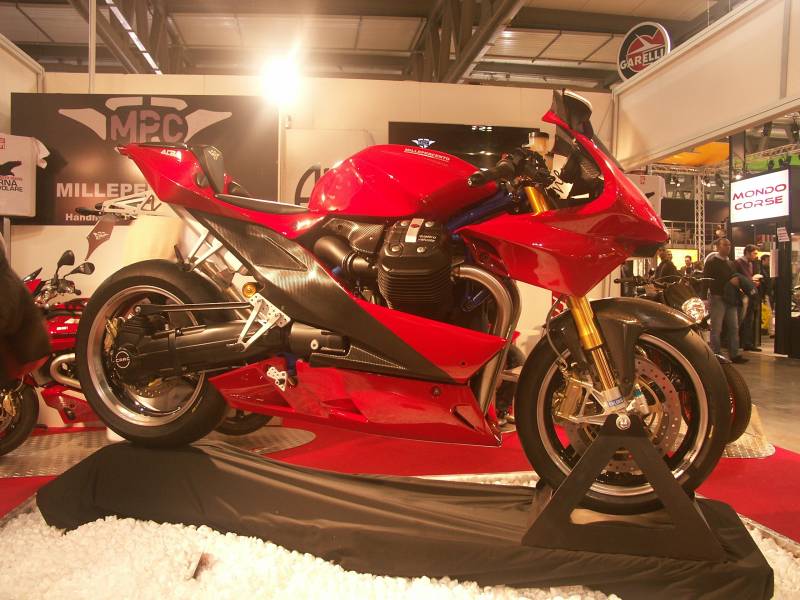 Moto-Guzzi-Millepercento-2009