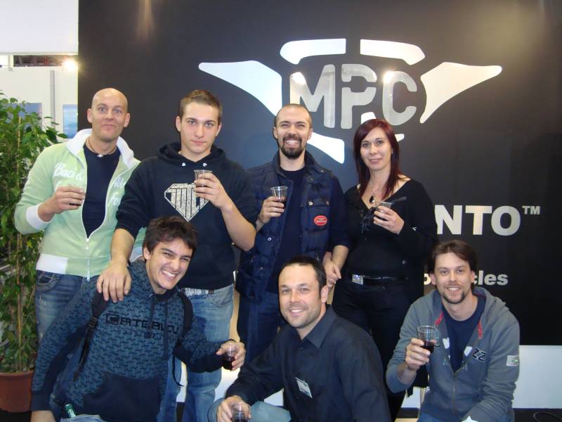 Moto-Guzzi-Millepercento-costruttore