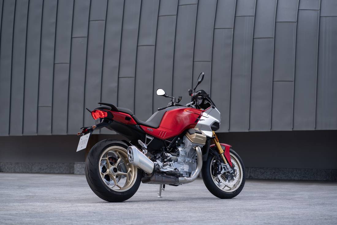 millepercento-motoguzzi-v100-mandello-s-rosso-lava