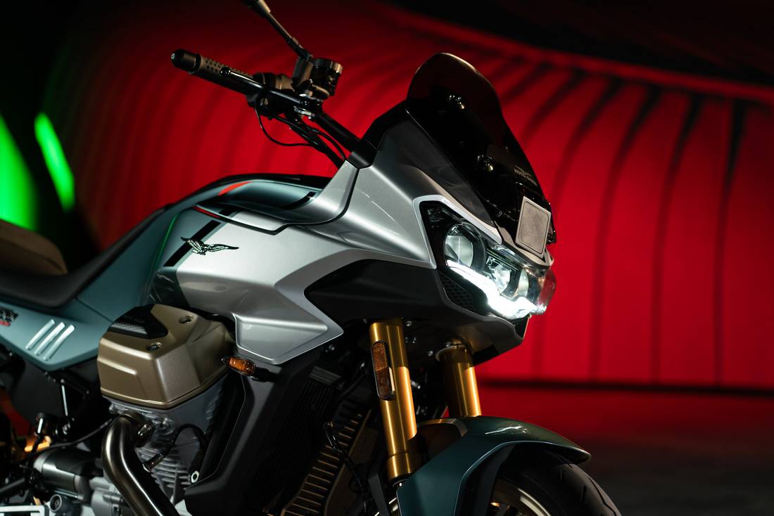 millepercento-motoguzzi-v100-mandello-s-verde-ghiaccio-dettaglio