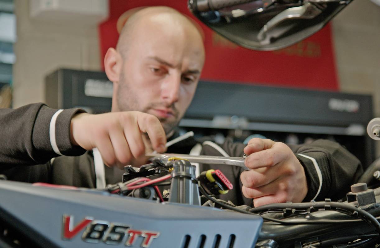 officina-millepercento-Moto-Guzzi-2