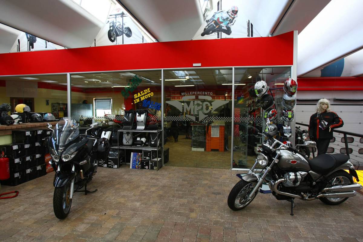 Moto-Guzzi-Millepercento-Verano-103