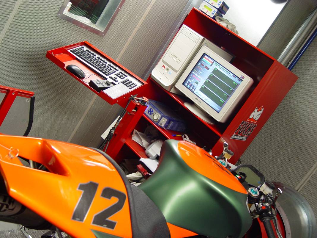 millepercento-banco-prova-Moto-Guzzi-03