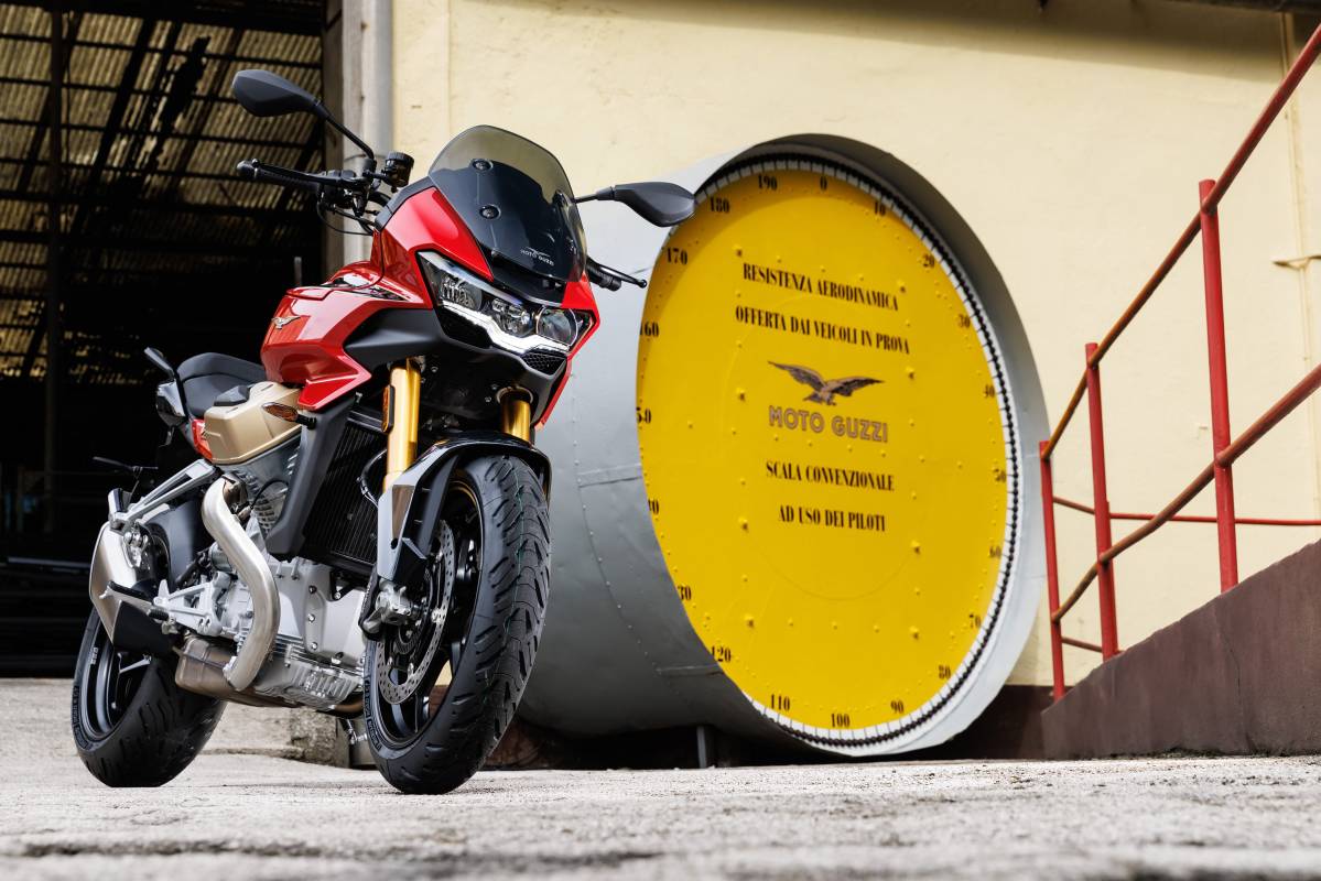 millepercento-moto-guzzi-v100-mandello-wind-tunnel-rosso